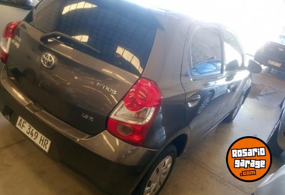Autos - Toyota Etios 2022 Nafta 125000Km - En Venta