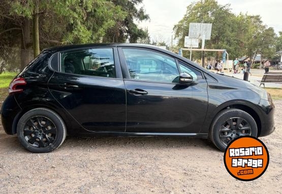 Autos - Peugeot 208 2013 GNC 160000Km - En Venta