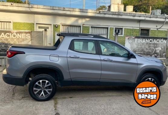 Camionetas - Fiat Toro Freedom 1.8 AT 4x2 2024 Nafta 30000Km - En Venta