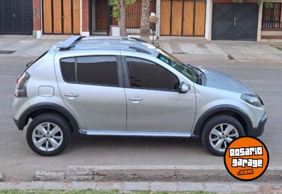 Autos - Renault Sandero 2013 Nafta 132700Km - En Venta