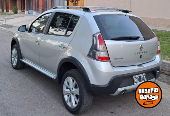 Autos - Renault Sandero 2013 Nafta 132700Km - En Venta