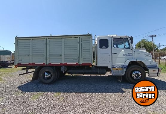 Camiones y Gr�as - Vendo - En Venta