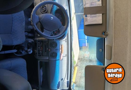 Utilitarios - Renault Furg�n mixto 5as 2016 GNC 266000Km - En Venta