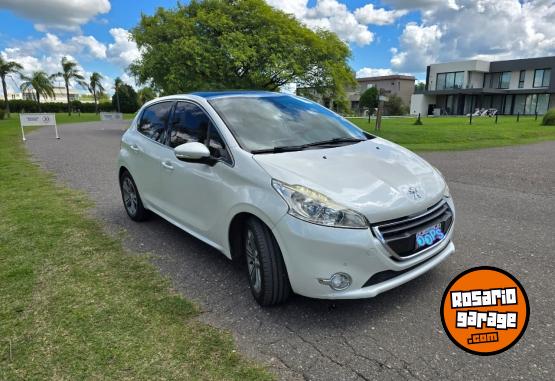 Autos - Peugeot 208 FELINE 2013 Nafta 98000Km - En Venta