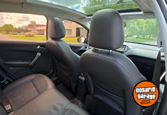 Autos - Peugeot 208 FELINE 2013 Nafta 98000Km - En Venta