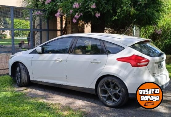 Autos - Ford Focus se plus 2015 Nafta 81270Km - En Venta
