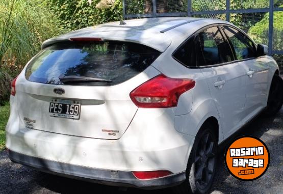 Autos - Ford Focus se plus 2015 Nafta 81270Km - En Venta