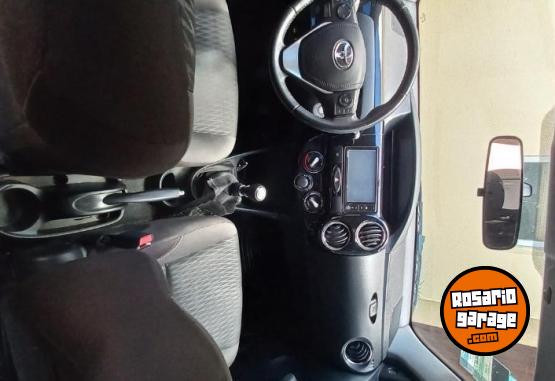 Autos - Toyota Etios 2017 Nafta 97000Km - En Venta