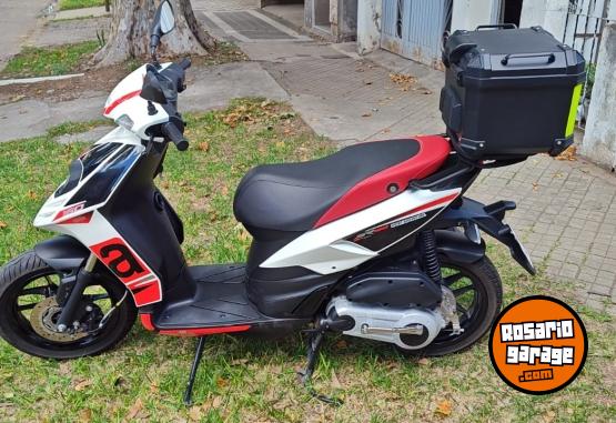 Motos - Aprilia SR160 2023 Nafta 10000Km - En Venta