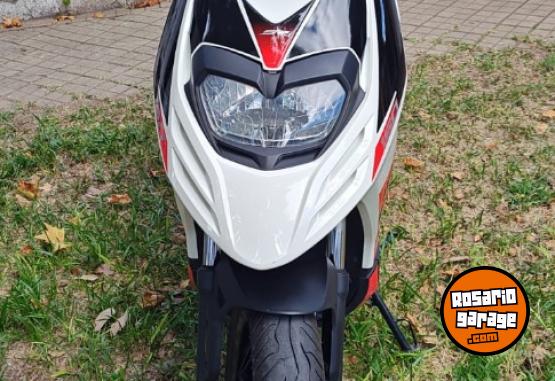 Motos - Aprilia SR160 2023 Nafta 10000Km - En Venta