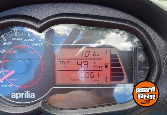 Motos - Aprilia SR160 2023 Nafta 10000Km - En Venta