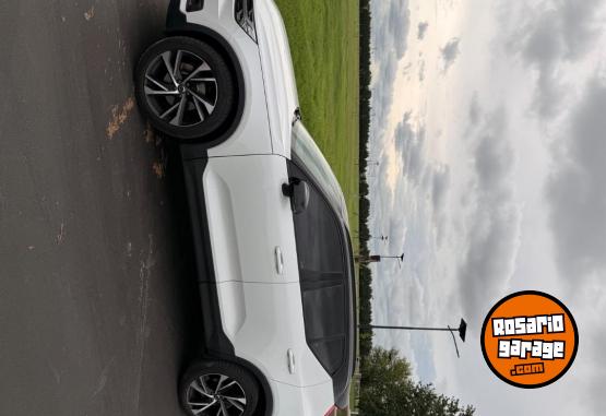 Autos - Volvo XC 40 T5 AWD R DESIGN 2022 Nafta 69000Km - En Venta