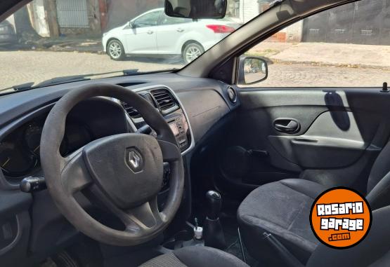 Autos - Renault Logan 2014 GNC 174000Km - En Venta