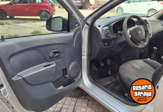 Autos - Renault Logan 2014 GNC 174000Km - En Venta