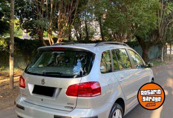 Autos - Volkswagen Suran Highline 2016 Nafta 139000Km - En Venta