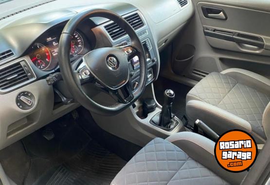 Autos - Volkswagen Suran Highline 2016 Nafta 139000Km - En Venta