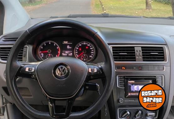 Autos - Volkswagen Suran Highline 2016 Nafta 139000Km - En Venta