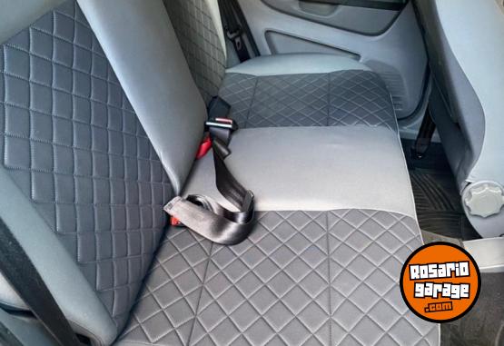 Autos - Volkswagen Suran Highline 2016 Nafta 139000Km - En Venta