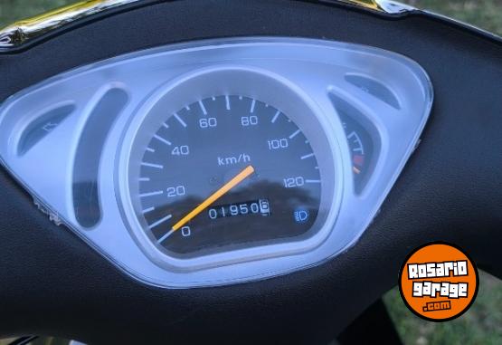 Motos - Mondial Max 110 autom�tica 2025 Nafta 1955Km - En Venta