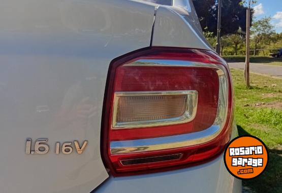 Autos - Renault Logan 1.6L 16V Privilege 2017 Nafta 115000Km - En Venta