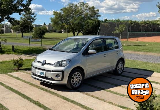 Autos - Volkswagen Up High 2017 Nafta 110000Km - En Venta