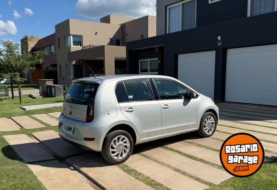 Autos - Volkswagen Up High 2017 Nafta 110000Km - En Venta