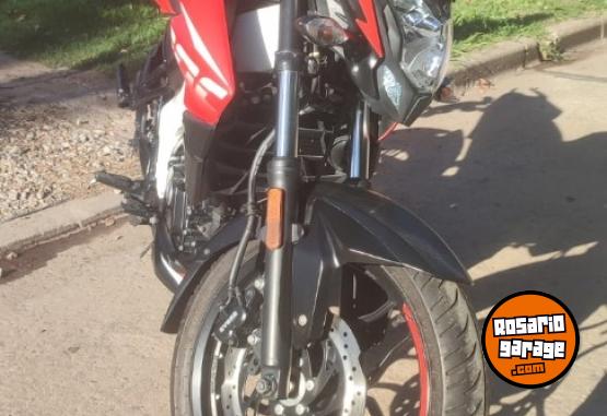 Motos - Bajaj Rousser NS200 2023 Nafta 7500Km - En Venta