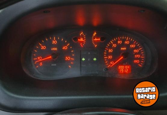 Utilitarios - Renault Master 2008 Diesel 200000Km - En Venta