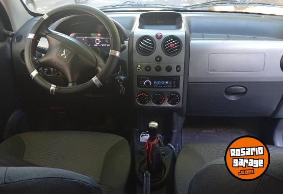 Utilitarios - Peugeot Partner 2018 GNC 106000Km - En Venta