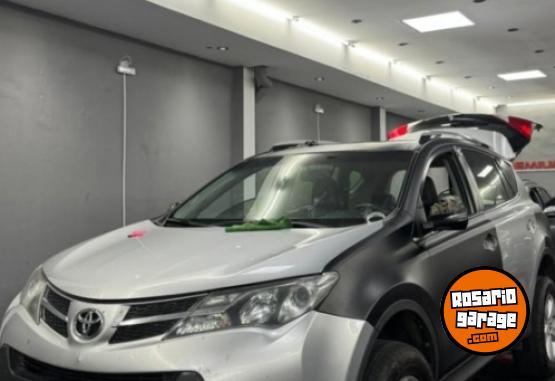 Camionetas - Toyota RAV4 2013 Nafta 250000Km - En Venta