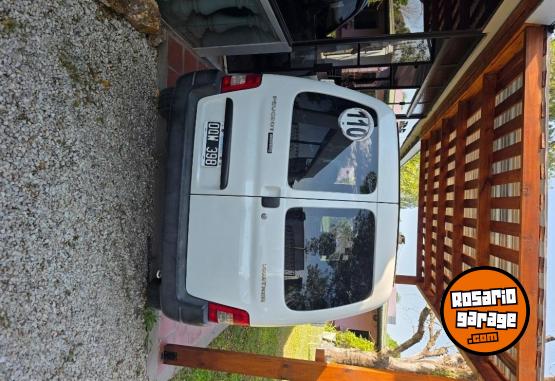 Utilitarios - Peugeot Parnert furgón 1.6 hdi 2015 Diesel 175000Km - En Venta