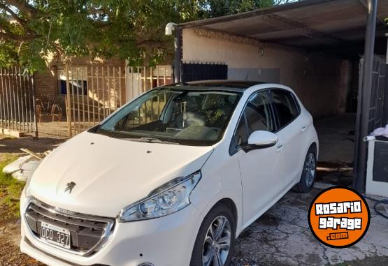 Autos - Peugeot 208 feline 2014 Nafta 106000Km - En Venta