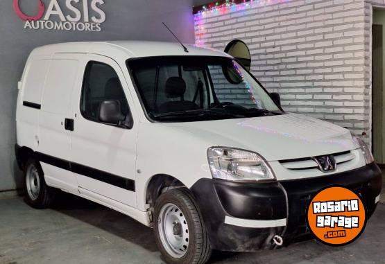 Utilitarios - Peugeot PARTNER CONFORTLINE 1.6 H 2017 Diesel 210000Km - En Venta