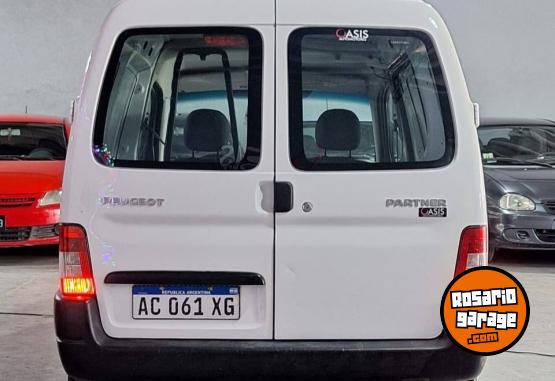 Utilitarios - Peugeot PARTNER CONFORTLINE 1.6 H 2017 Diesel 210000Km - En Venta