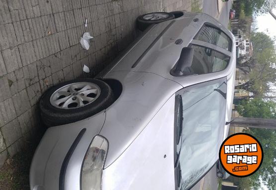 Autos - Fiat Palio 2005 Nafta 215000Km - En Venta