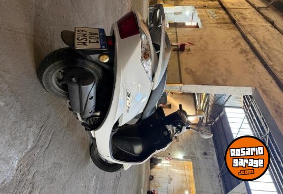 Motos - Honda Elite 2016 Nafta 17000Km - En Venta