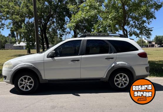 Autos - Fiat Palio Weekend Trekking 2010 Nafta 199200Km - En Venta