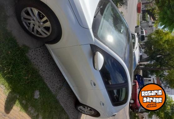 Autos - Peugeot 208 2021 Nafta 65000Km - En Venta