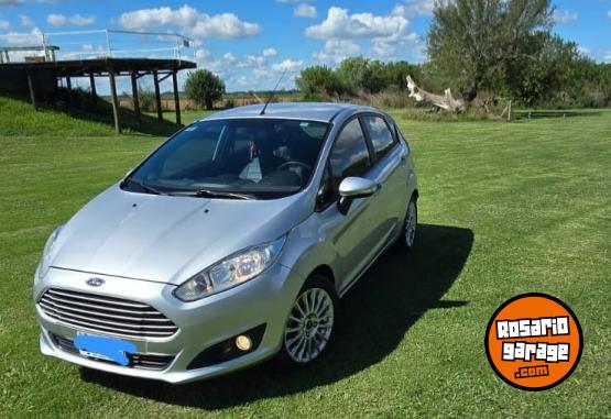 Autos - Ford Fiesta kinetic SE 2015 Nafta 96000Km - En Venta