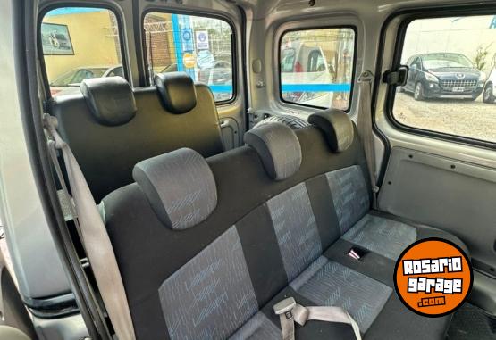 Utilitarios - Peugeot Kangoo authentique plus 2 2013 GNC  - En Venta