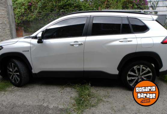 Autos - Toyota Corolla Cross SEG Hibr. 2022 Electrico / Hibrido 59000Km - En Venta