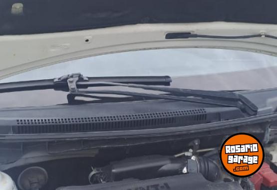 Autos - Toyota ETIOS XLS 2017 Nafta 167000Km - En Venta