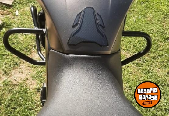 Motos - Bajaj Dominar 400 dunlop 2023 Nafta 6000Km - En Venta