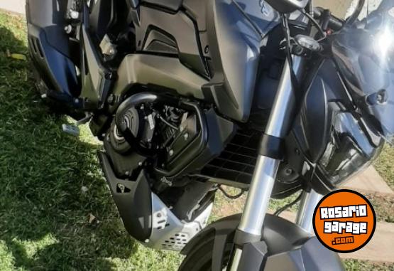 Motos - Bajaj Dominar 400 dunlop 2023 Nafta 6000Km - En Venta