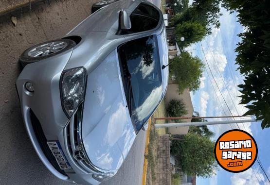 Autos - Toyota Etios 2017 Nafta 161000Km - En Venta