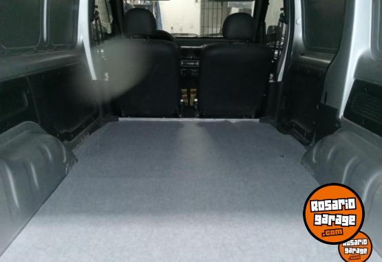 Utilitarios - Renault kangoo dci 2015 Diesel 125000Km - En Venta