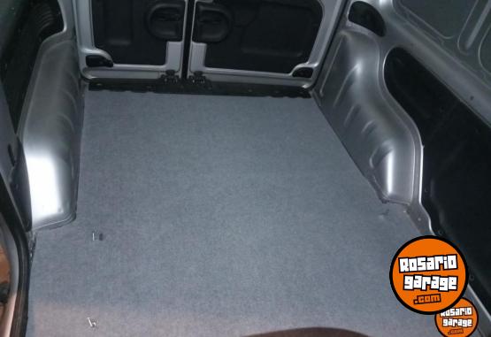 Utilitarios - Renault kangoo dci 2015 Diesel 125000Km - En Venta