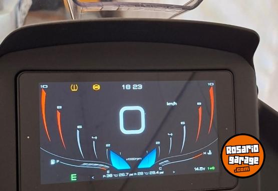 Motos - Zontes Scooter 350 E 2025 Nafta 1600Km - En Venta