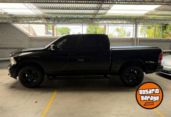 Camionetas - Dodge 2023 RAM 2500 NIGHT EDITI 2023 Nafta 34000Km - En Venta