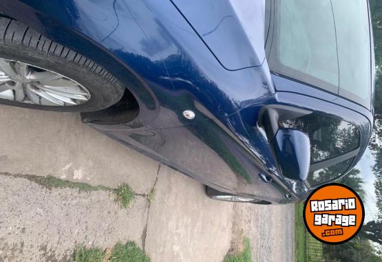 Autos - Peugeot 301 2018 Nafta 85000Km - En Venta